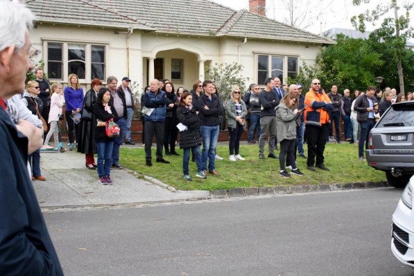 Glen Iris, 1 Anthony. "A-graders" still flying in any suburb, as Andrew Hayne proved with a volcanic 6 bidders to $5,770,000. Hold on - you did say Glen Iris - $5m and more - Wow 