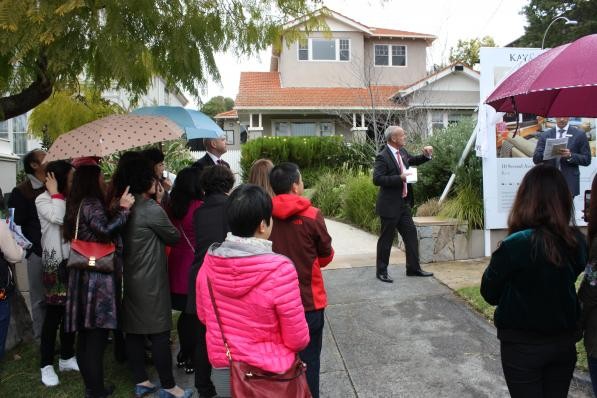 Keeping dry as Maurice DiMarzio sells 10 Second Avenue Kew for $2,880,000