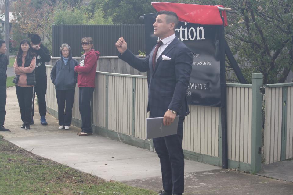 6 Raymond Court, BRIGHTON EAST